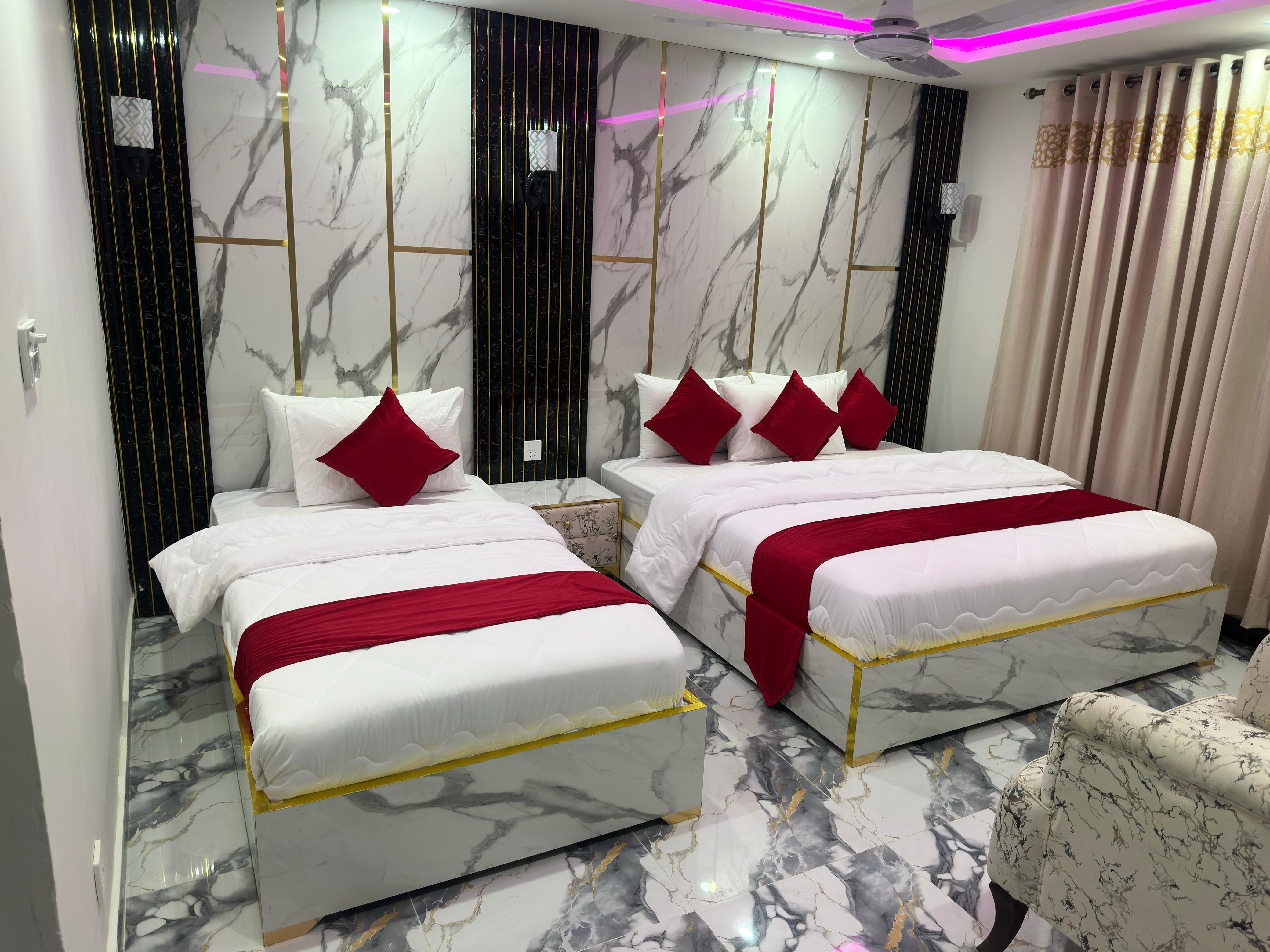 Spacious Family Room in Islamabad Guest House